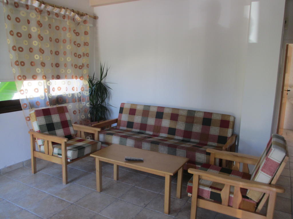 Anastasia Holiday Apartments Klorakas Zimmer foto